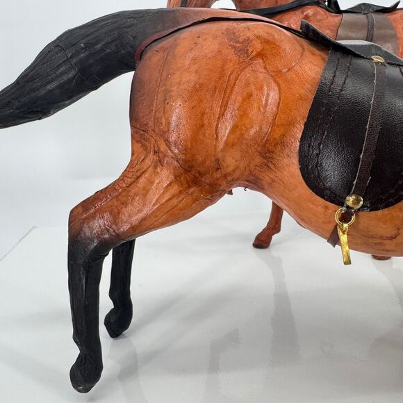 VTG Paper Mache Leather-Wrapped Brown Saddle 2 Pc Horse Figurine Farmhouse Decor - Picture 4 of 14